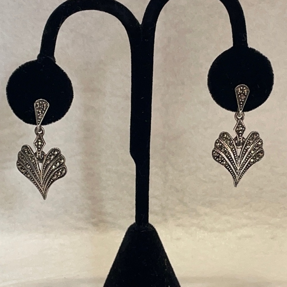 VTG signed sterling and marcasite heart shaped Art Deco style earrings pierced